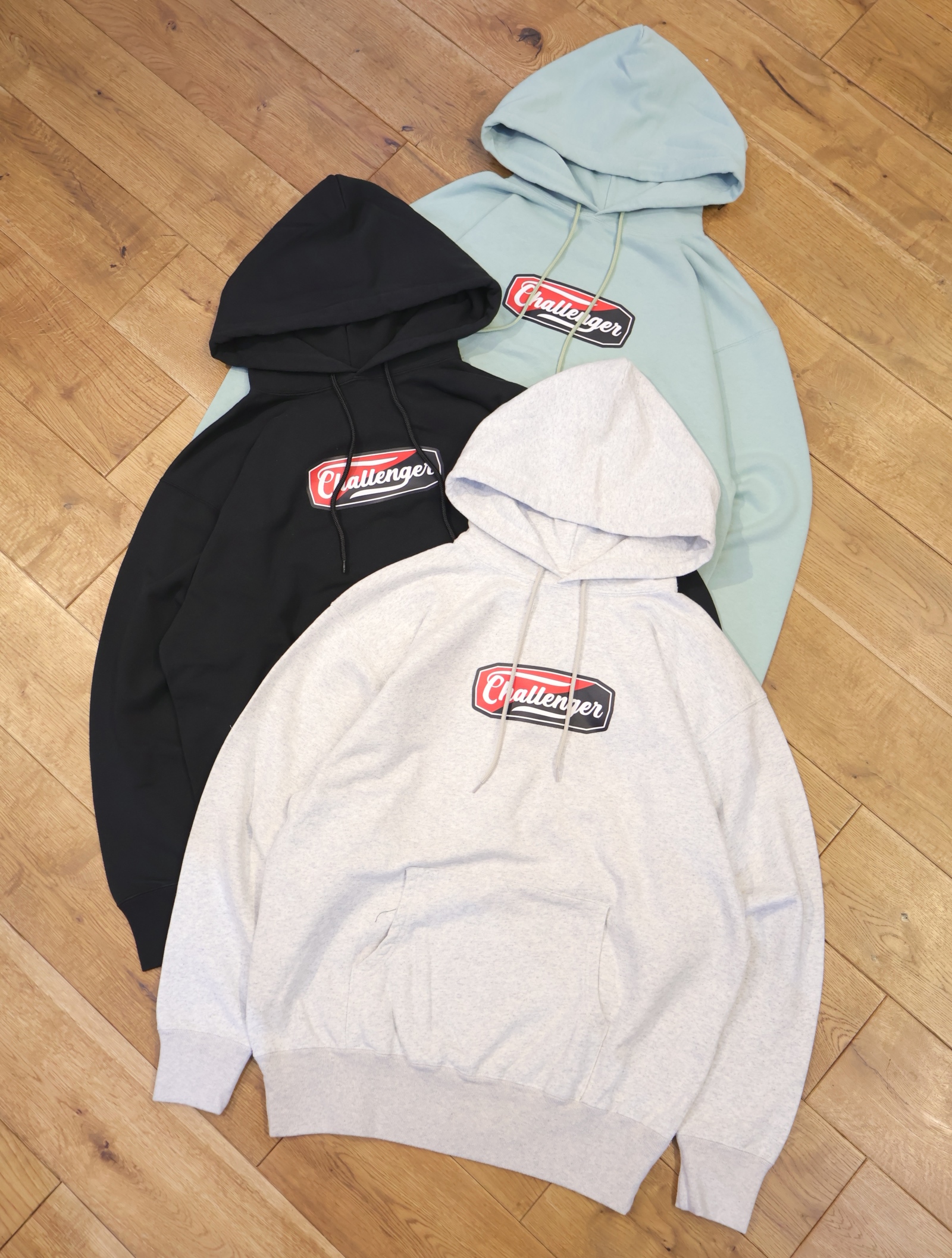 CHALLENGER 　「TWO TONE LOGO HOODIE」　プルオーバースウェットフーディー
