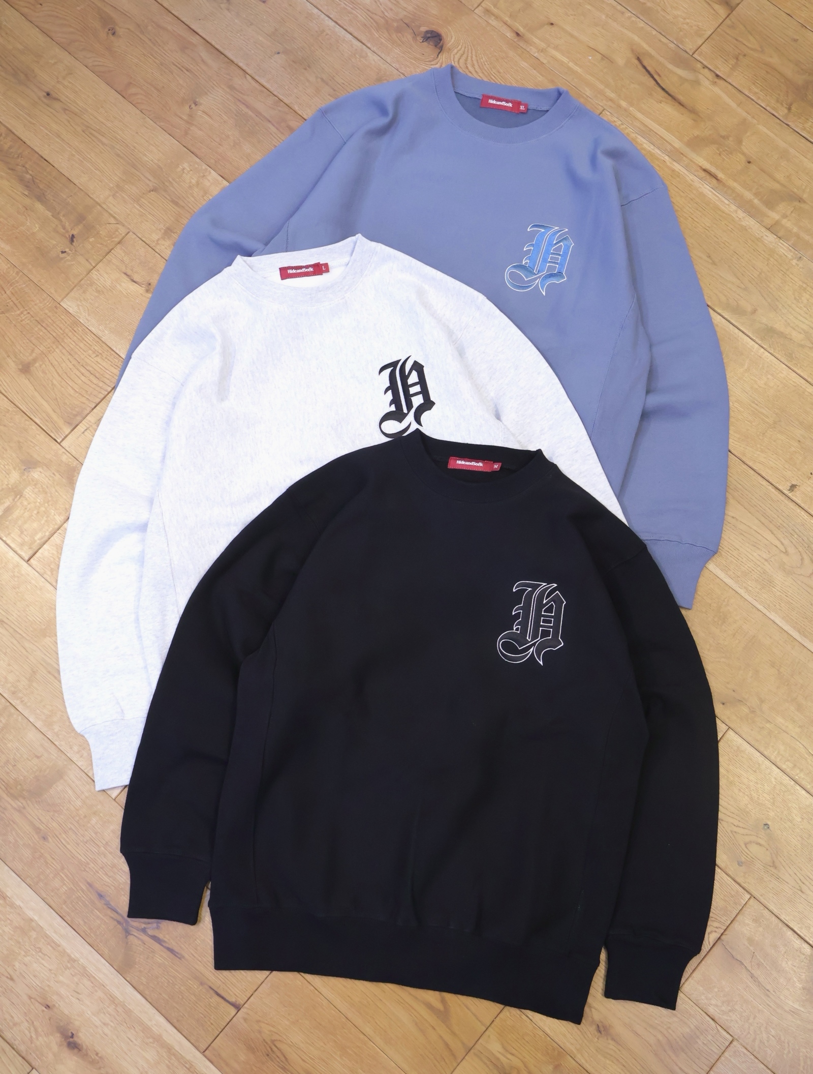 Hide and Seek　「H Sweat Shirt」　クルーネックスウェット