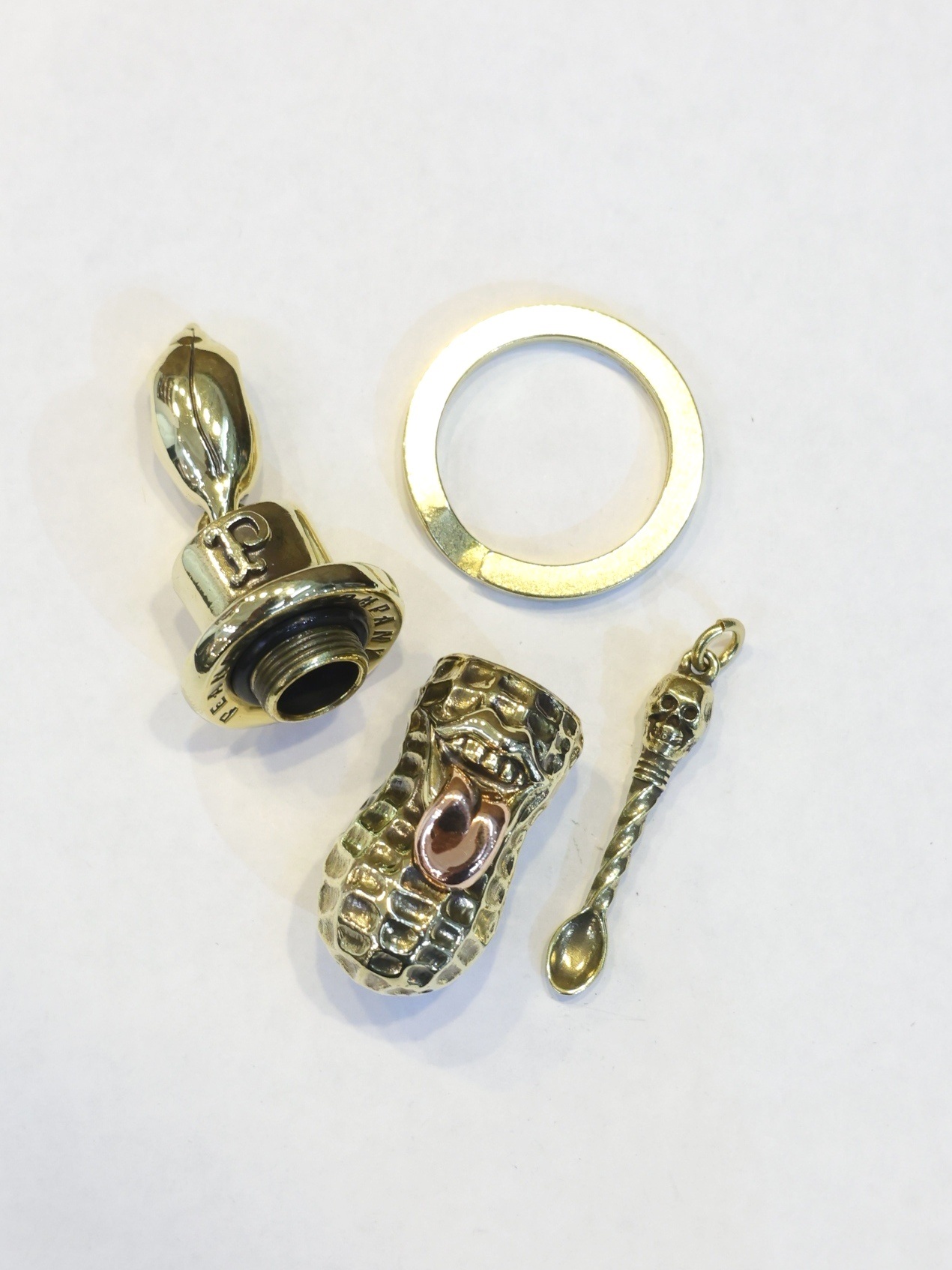 Peanuts&Co　「YACHIMATA BERO BRASS × COPPER」　BRASS製 ペンダントトップ