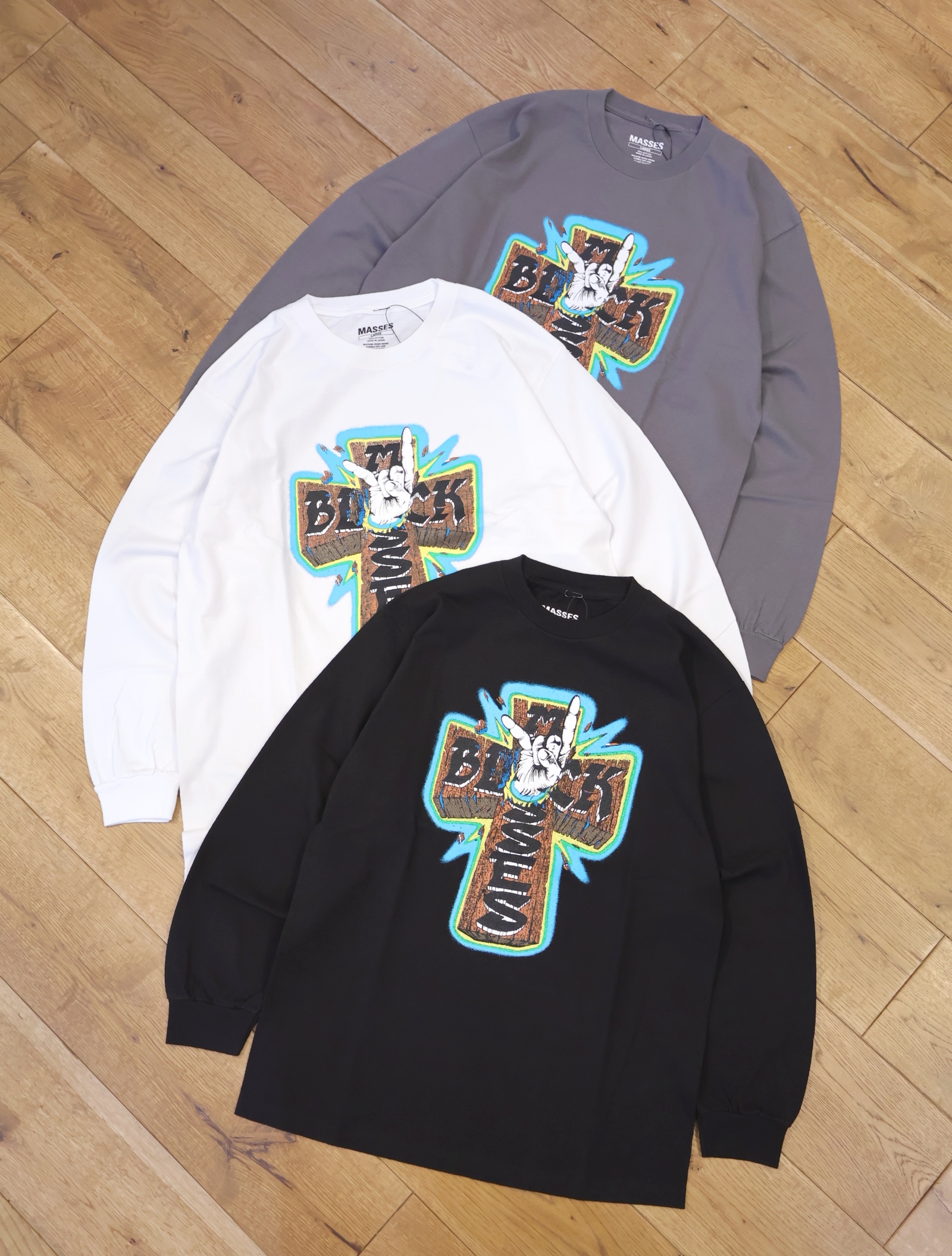MASSES　「T-SHIRT  L/S  CROSS HAND」　プリントロングスリーブティーシャツ