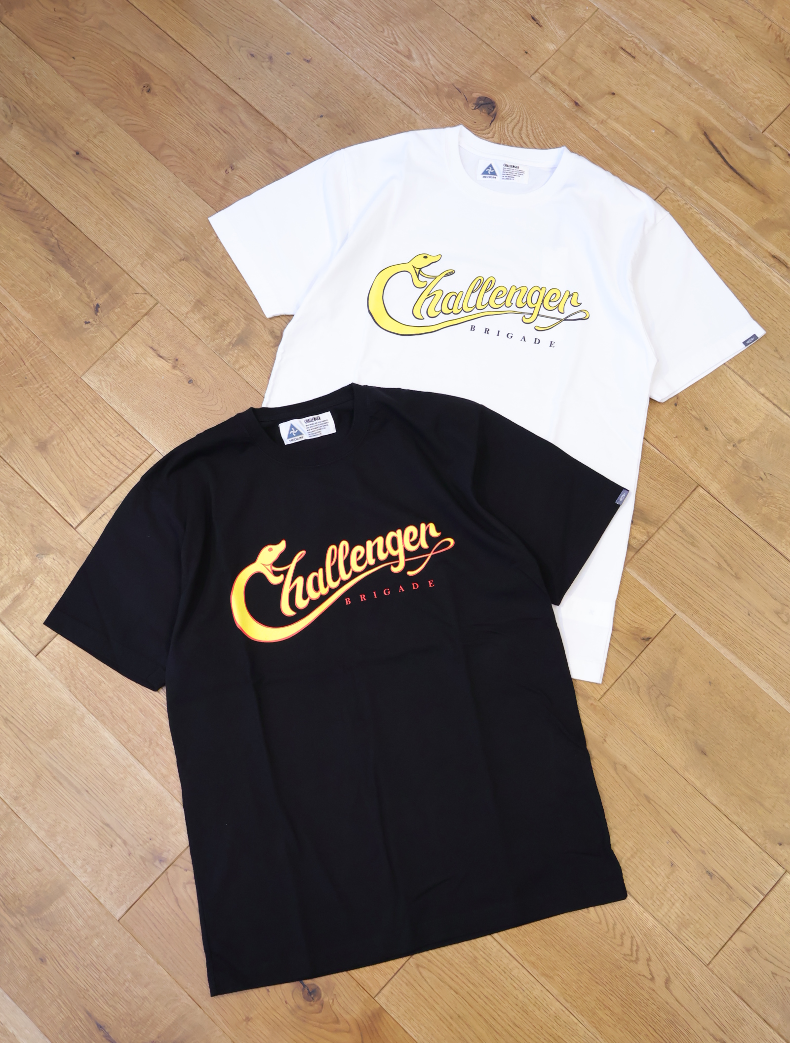 CHALLENGER  　「SNAKING TEE」　プリント ティーシャツ
