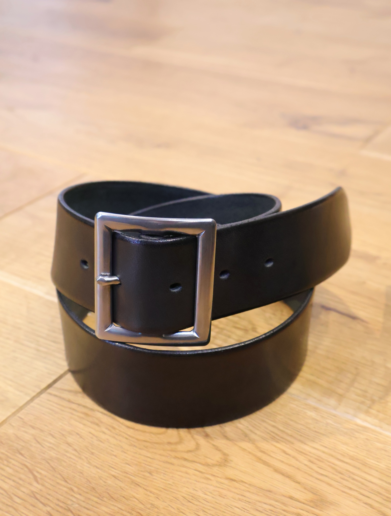 TROPHY CLOTHING 「Industrial Iron Buckle Leather Belt」 レザーベルト