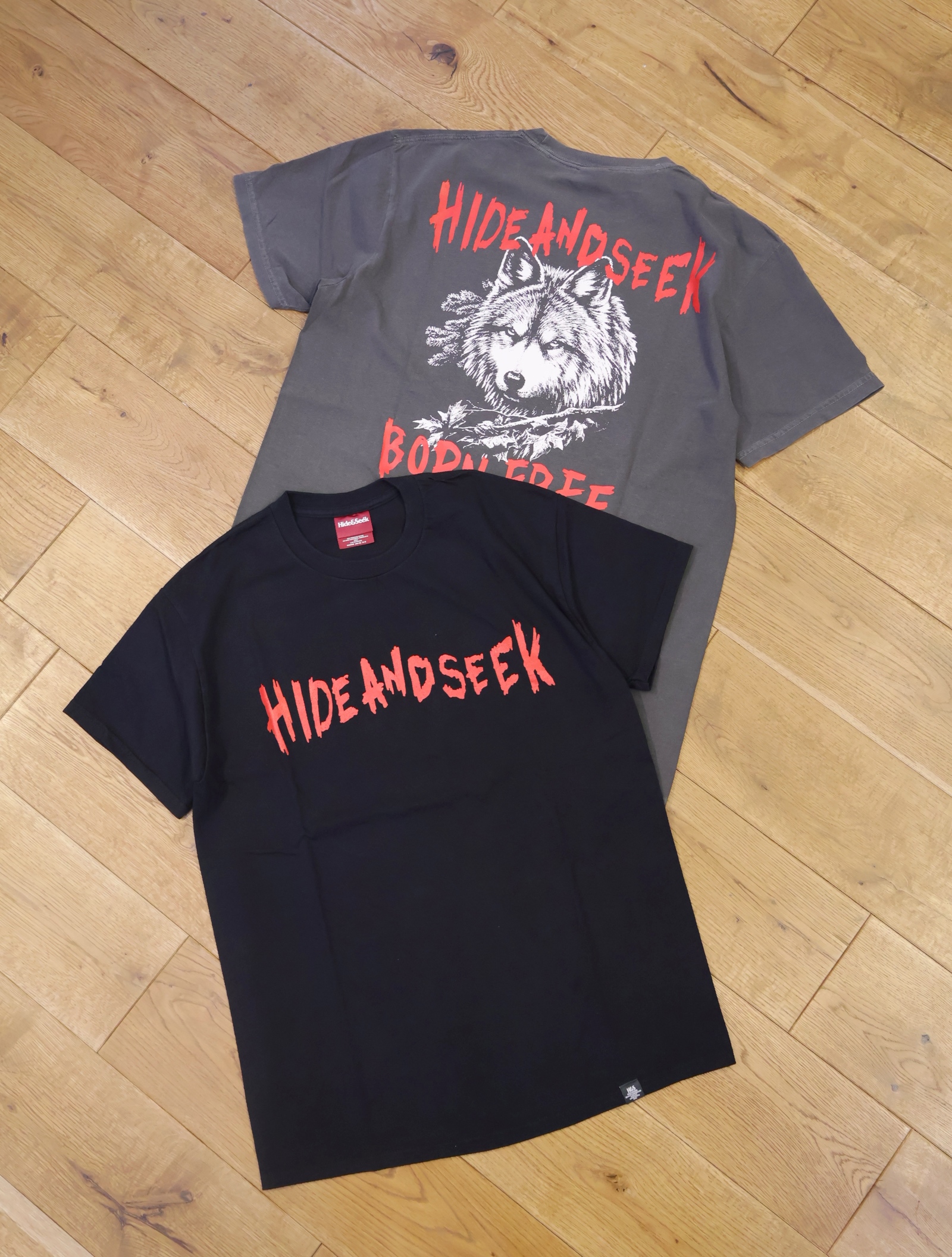 Hide and Seek　「Wolf S/S Tee（BACK）」　プリントティーシャツ