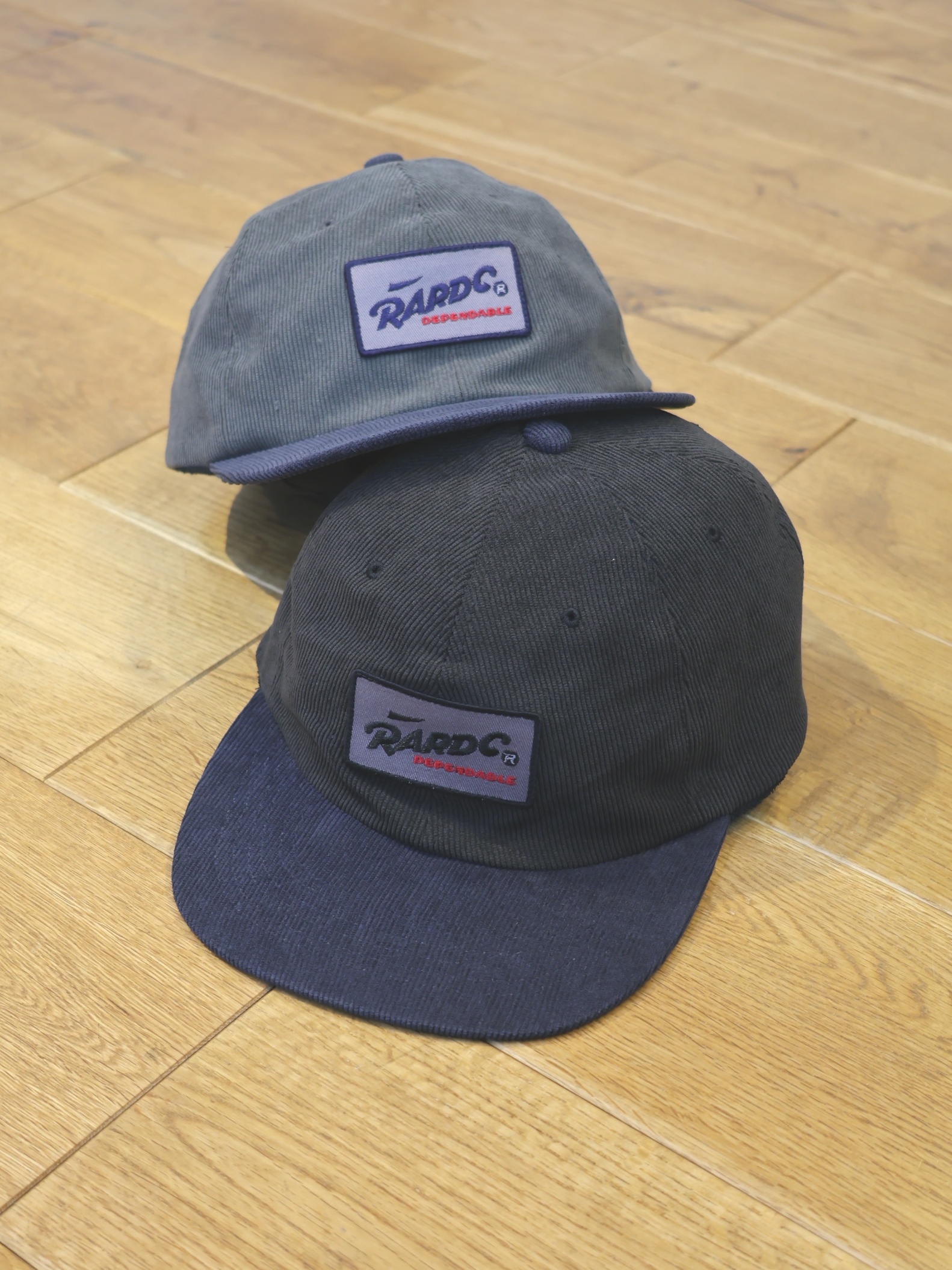 ROUGH AND RUGGED　「BICOLOR CAP」　コーデュロイ アジャスターキャップ
