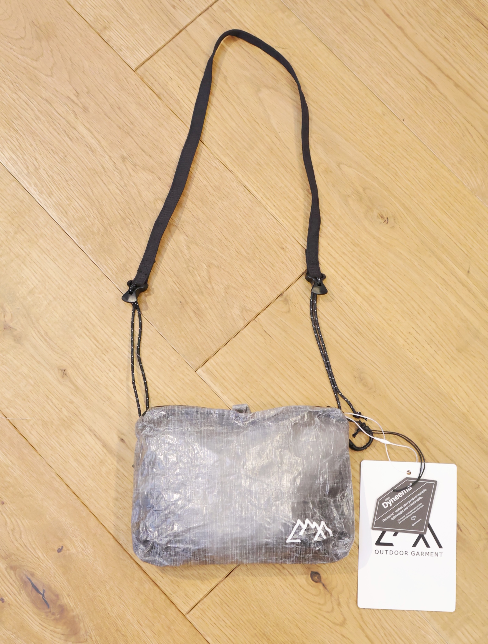 CMF OUTDOOR GARMENT　「SMART PAC DYNEEMA」　ミニサコッシュ