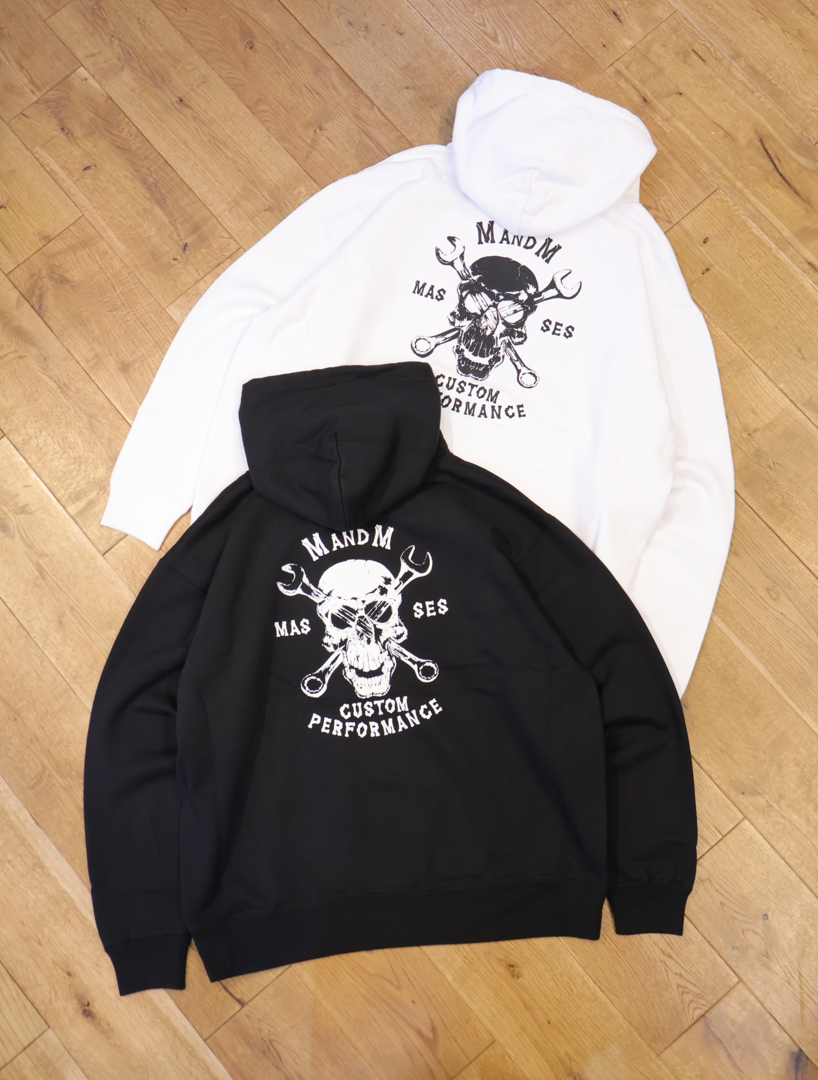 M&M CUSTOM PERFORMANCE × MASSES　  「M&M×MASSES HOODED SKULL WRENCH」   プルオーバーフーディー