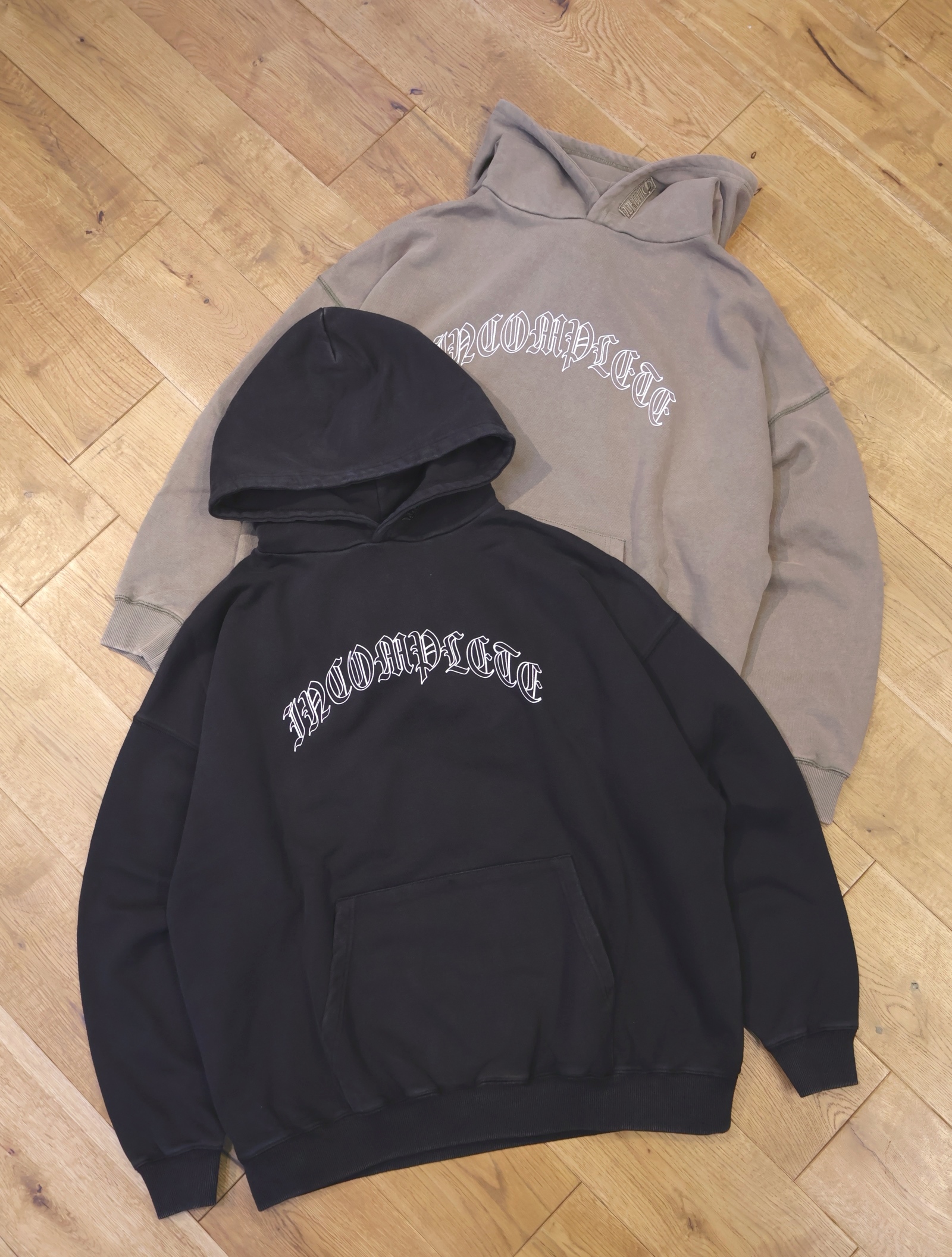 INCOMPLETE TOKYO 　「Faded hoodie type-2」　フェード加工 スウェットフーディー