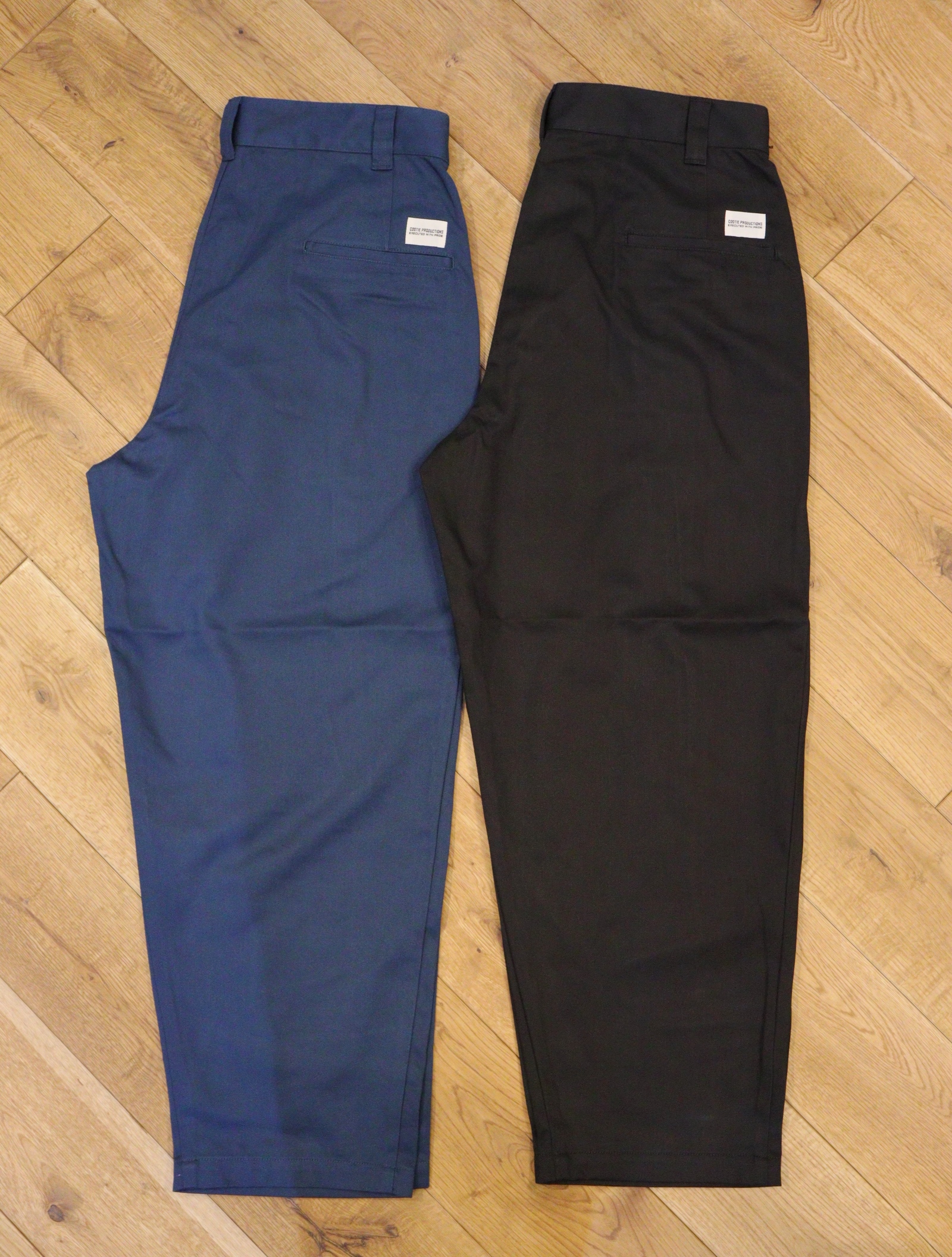 最新最新cootie C R TWILL RAZA TUCK TROUSERS ワークパンツ