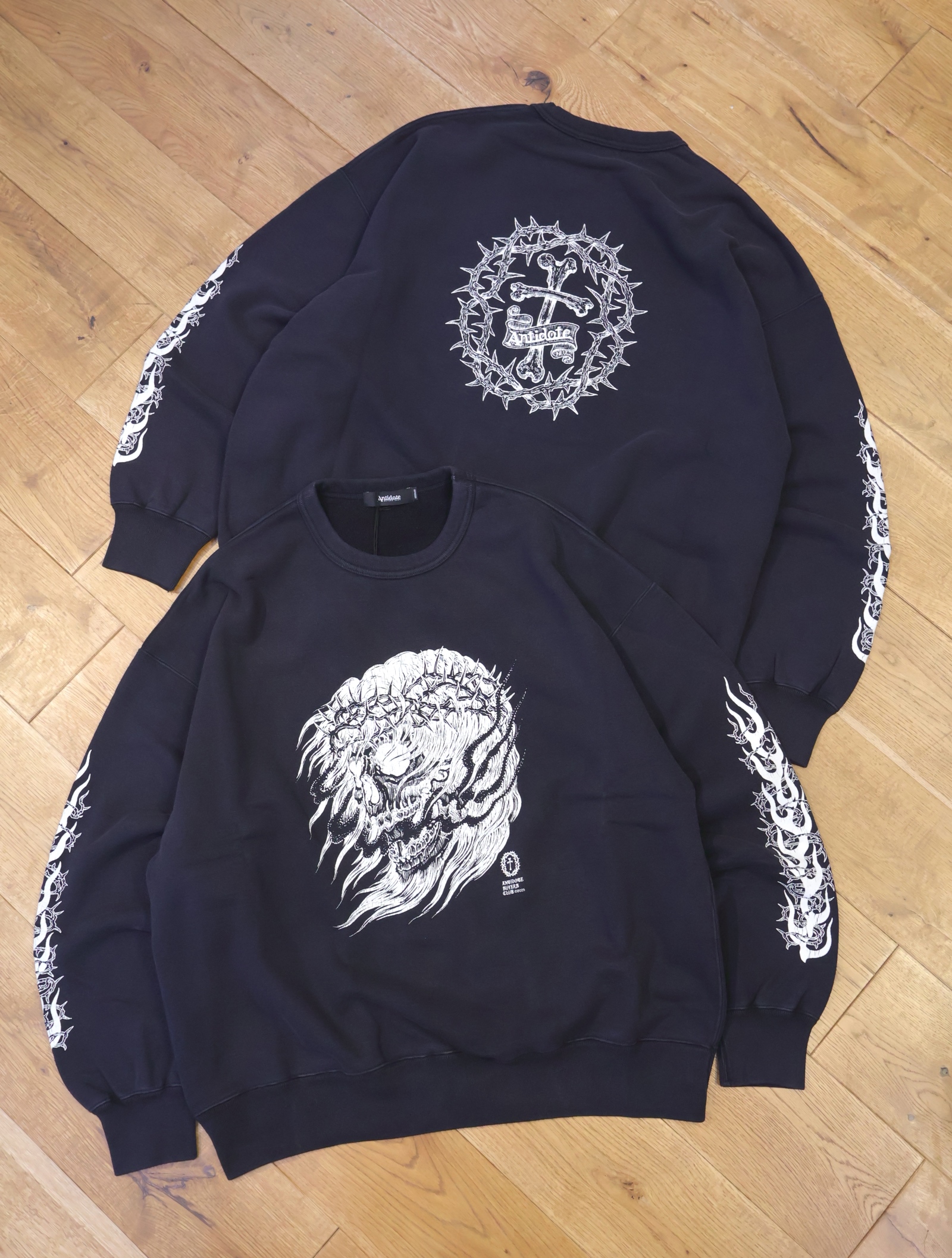 ANTIDOTE BUYERS CLUB　「Fade Wash Crewneck Sweatshirt(Skull Jesus)」　フェードウォッシュ クルーネックスウェット