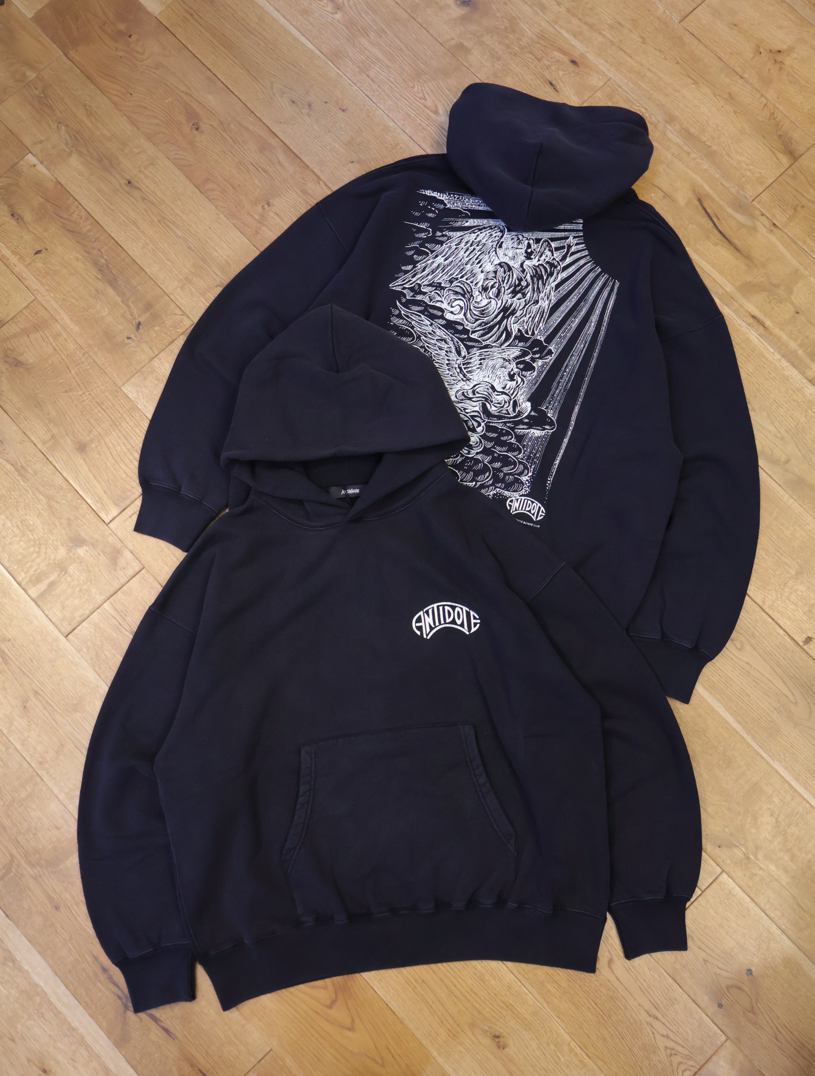 ANTIDOTE BUYERS CLUB　「Fade Wash Sweat Parka (Holy Angels)」　フェードウォッシュ スウェットパーカー