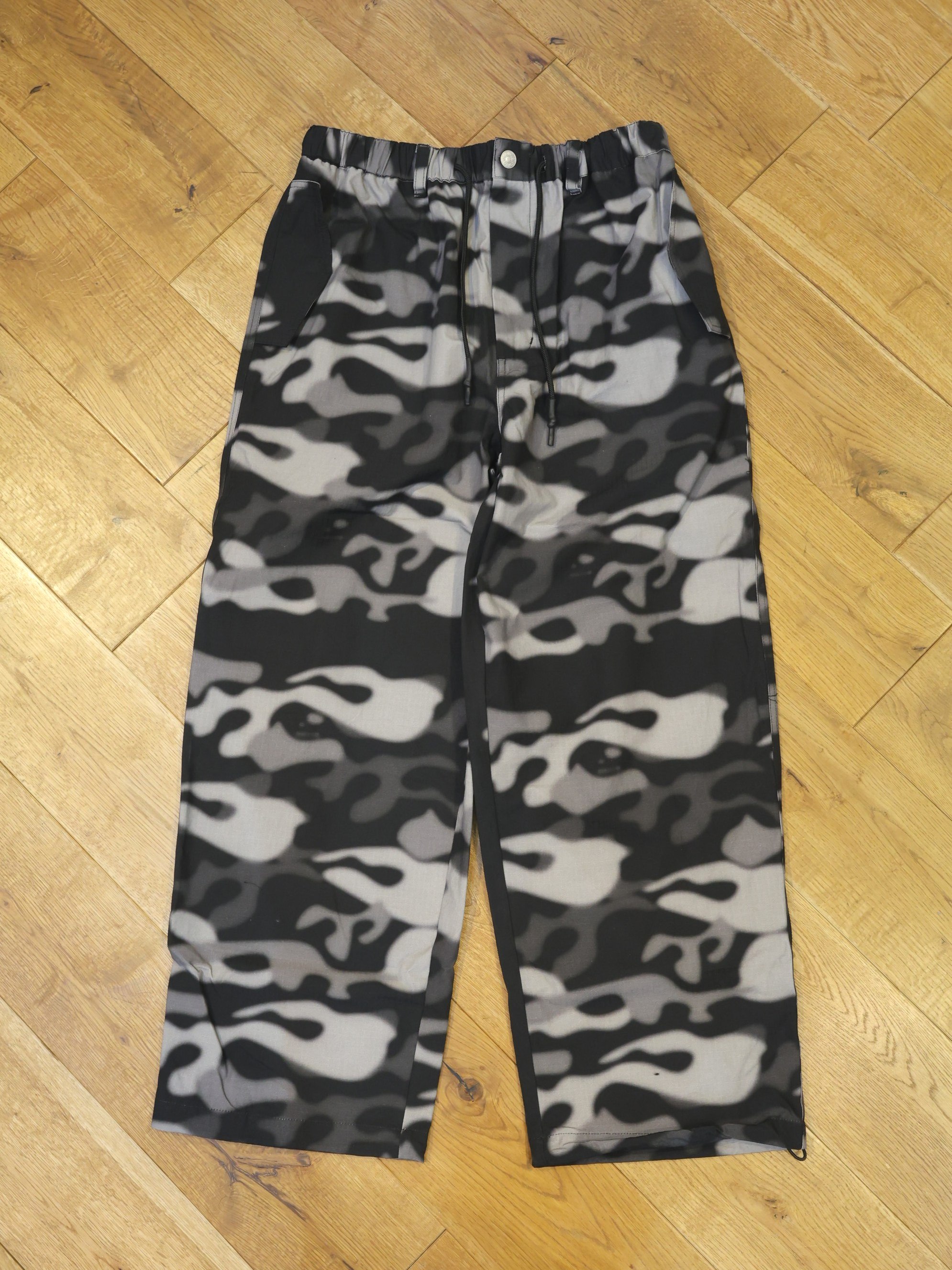 INCOMPLETE TOKYO 　「Ripstop camo wide pants」　リップストップ カモ ワイドイージーパンツ