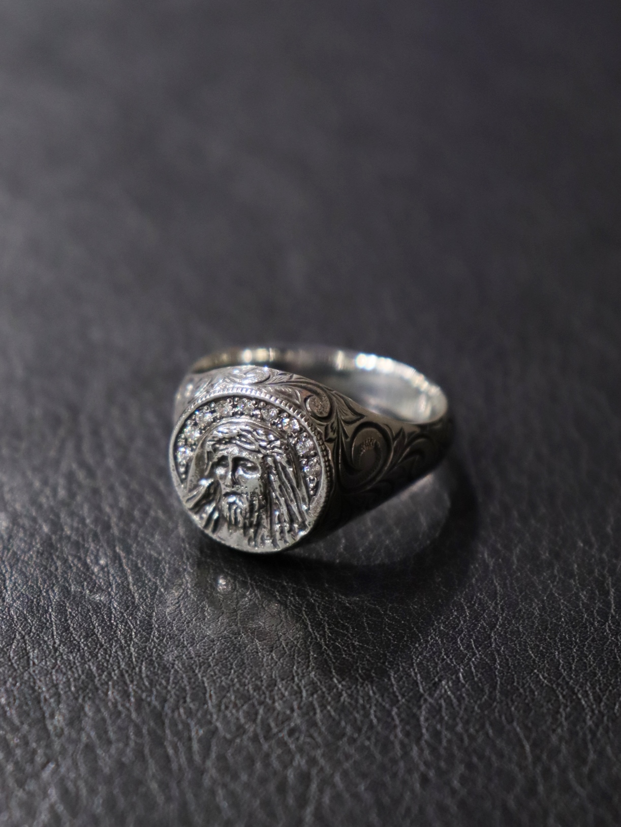 【〜 21AW】ANTIDOTE BUYERS CLUB　　「Engraved Jesus Ring」　　SILVER950製 リング