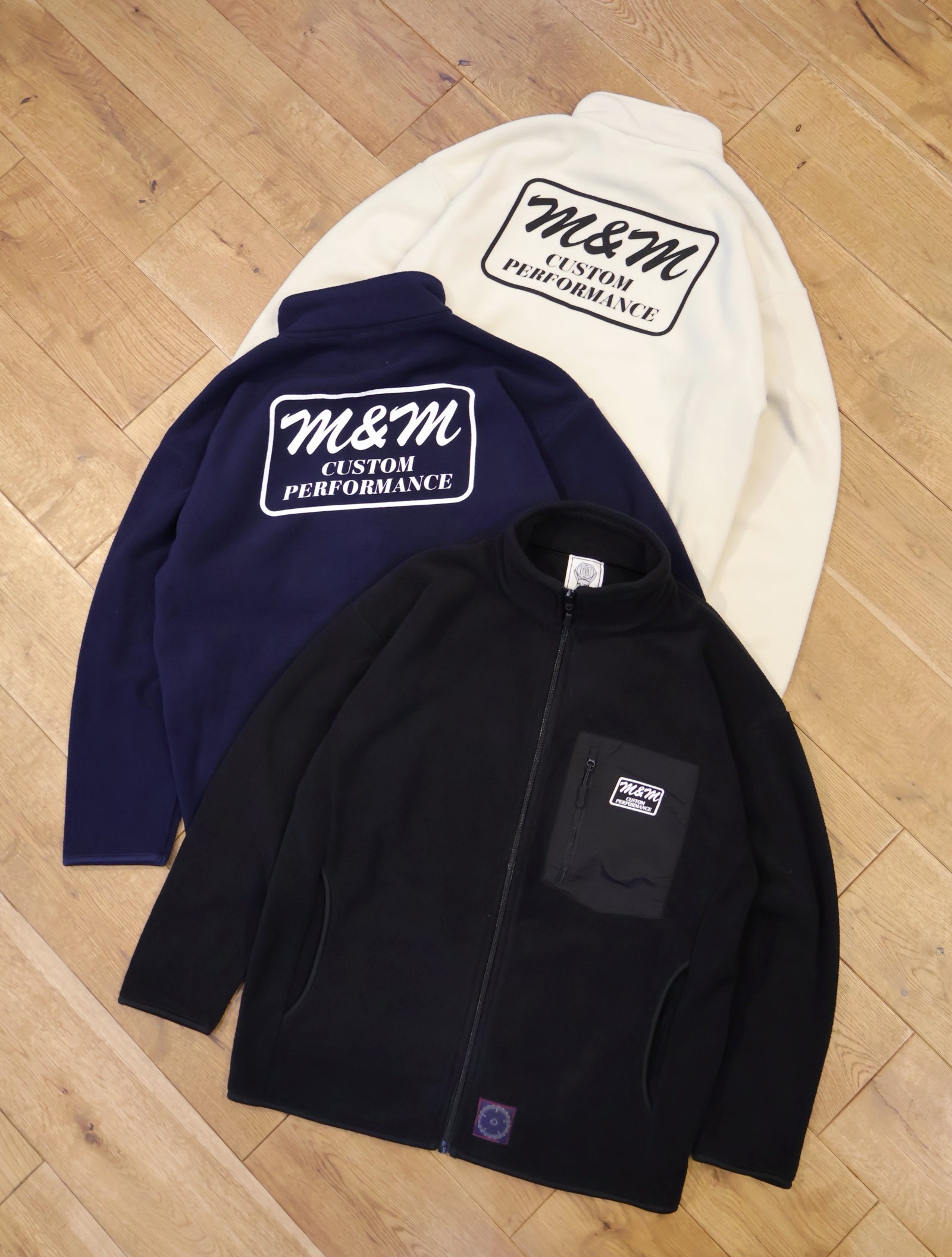 M&M CUSTOM PERFORMANCE  　「MICROFLEECE FULL-ZIP STAND JACKET」　マイクロフリース スタンドカラージャケット