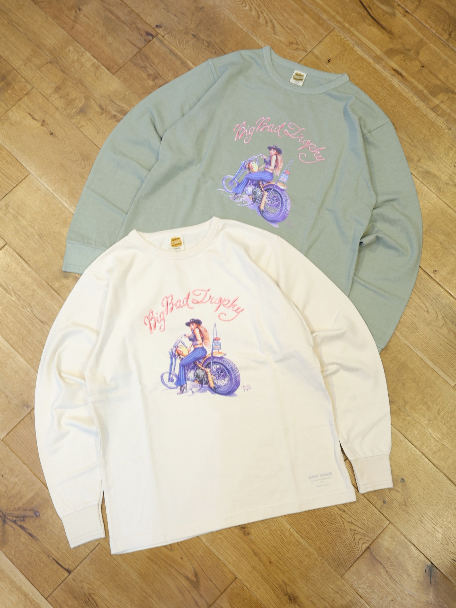 TROPHY CLOTHING　　「Big Bad Trophy OD L/S Tee」　プリントロングスリーブティーシャツ