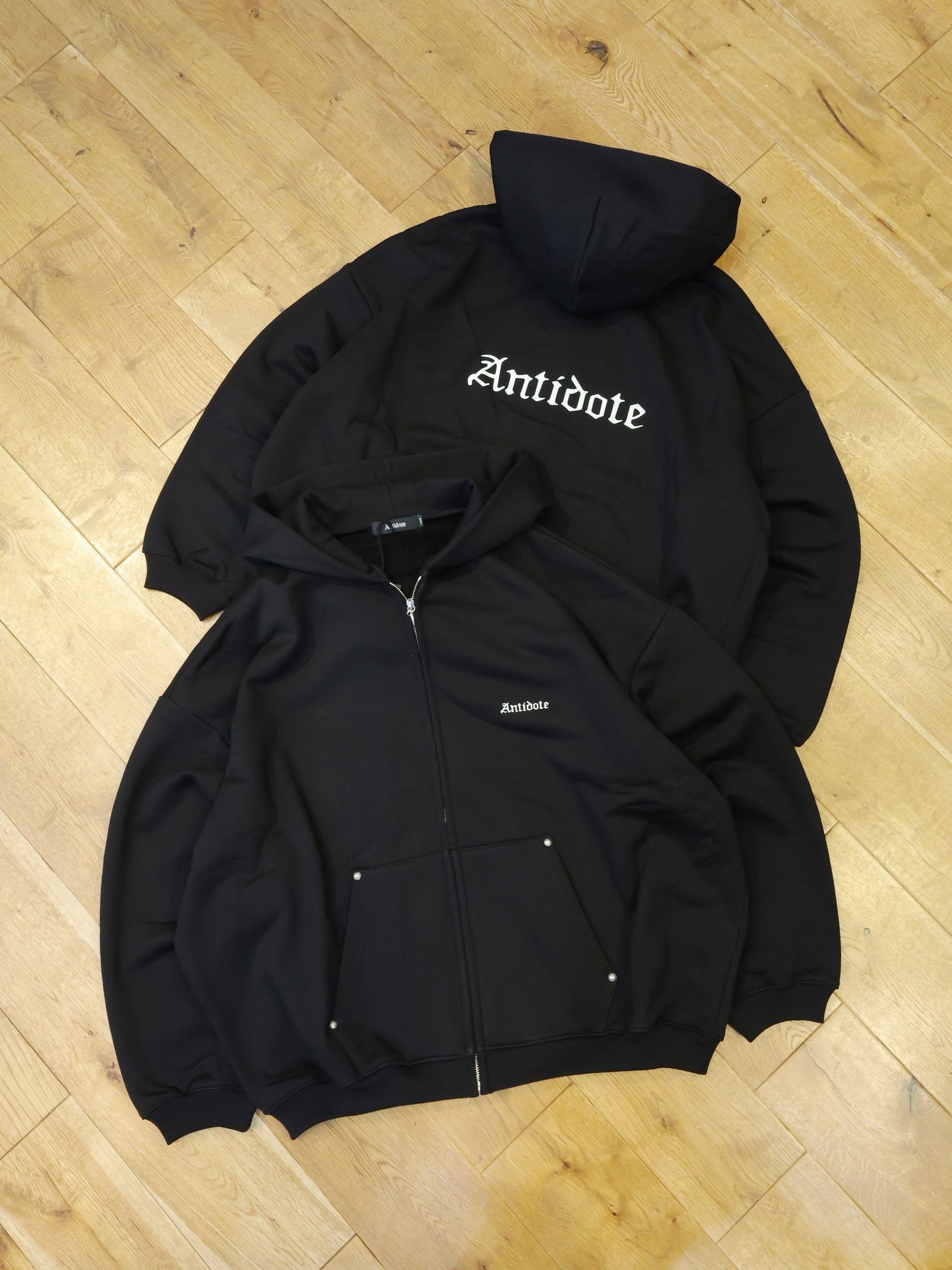 ANTIDOTE BUYERS CLUB　「ASIC Sweat Zip Parka(Silver Custom)」　ワイドシルエット ジップフーディー