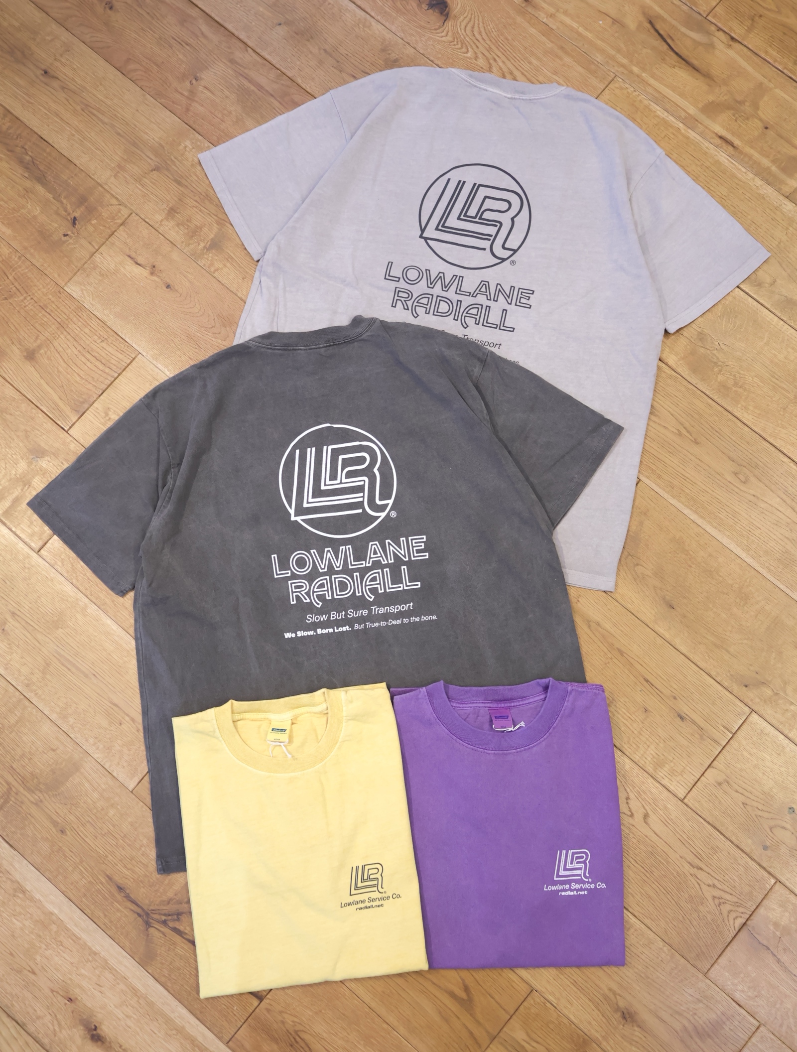 RADIALL 　「LOWLANE - CREW NECK T-SHIRT S/S」　ピグメントダイ プリントティーシャツ