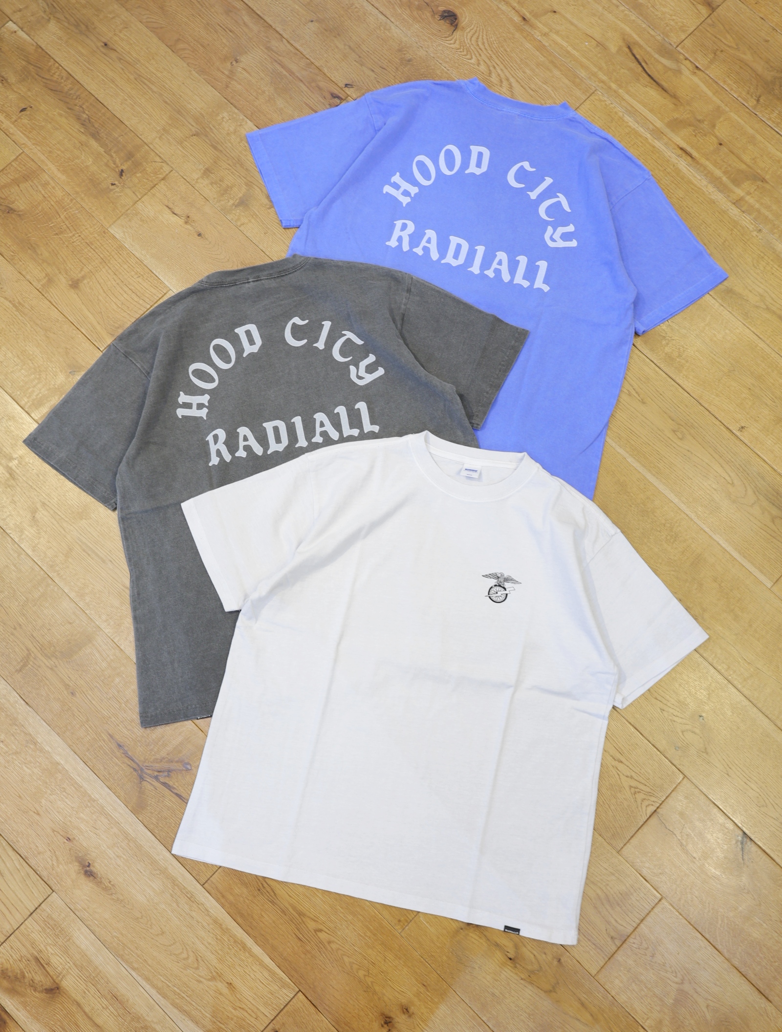 RADIALL 　「HAWK - CREW NECK T-SHIRT S/S」　ピグメントダイ プリントティーシャツ