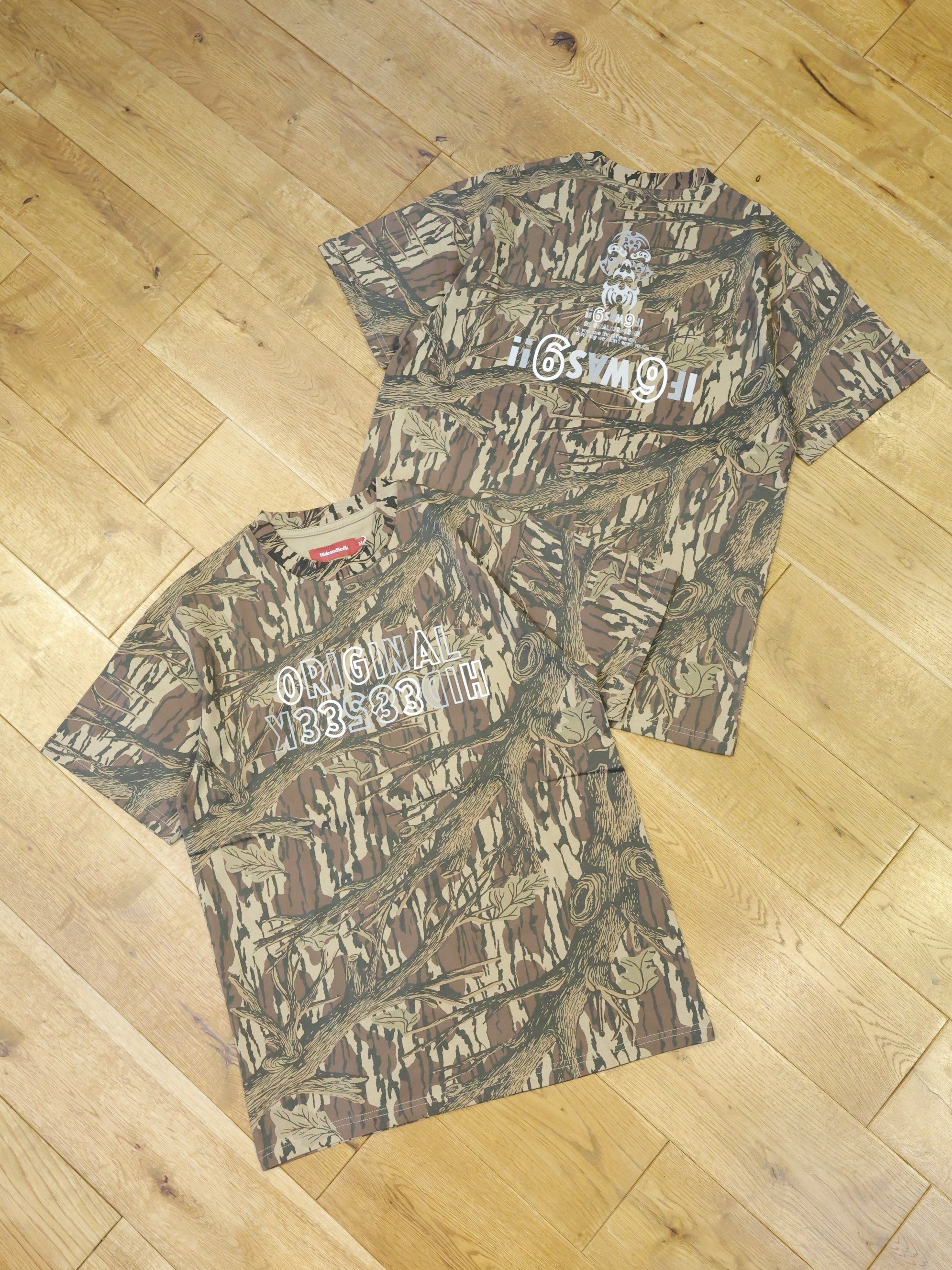 Hide and Seek × Toru Nishiura　「Original S/S Tee」　プリントティーシャツ（CAMO）