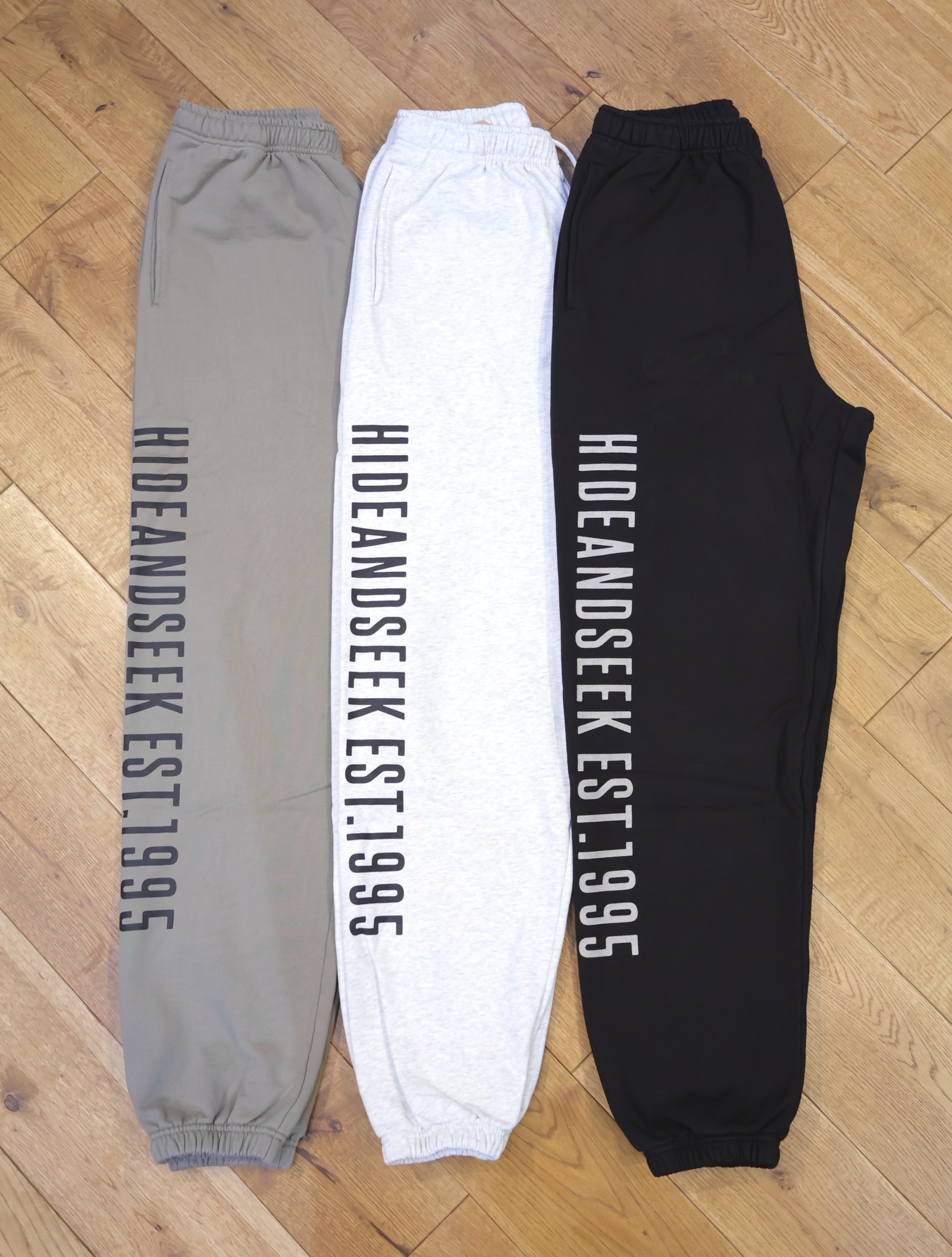 Hide and Seek　「College Sweat Pant」　ルーズフィット スウェットパンツ