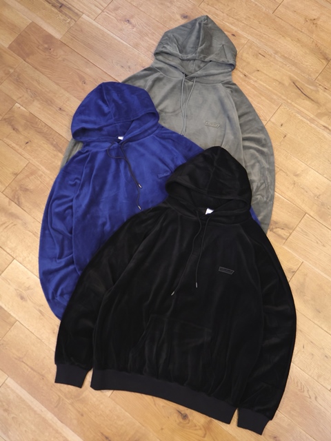 RADIALL 　　「FLAGS- HOODIE SWEATSHIRT L/S」　 T/Cベロア ラグランスリーブプルオーバーパーカー