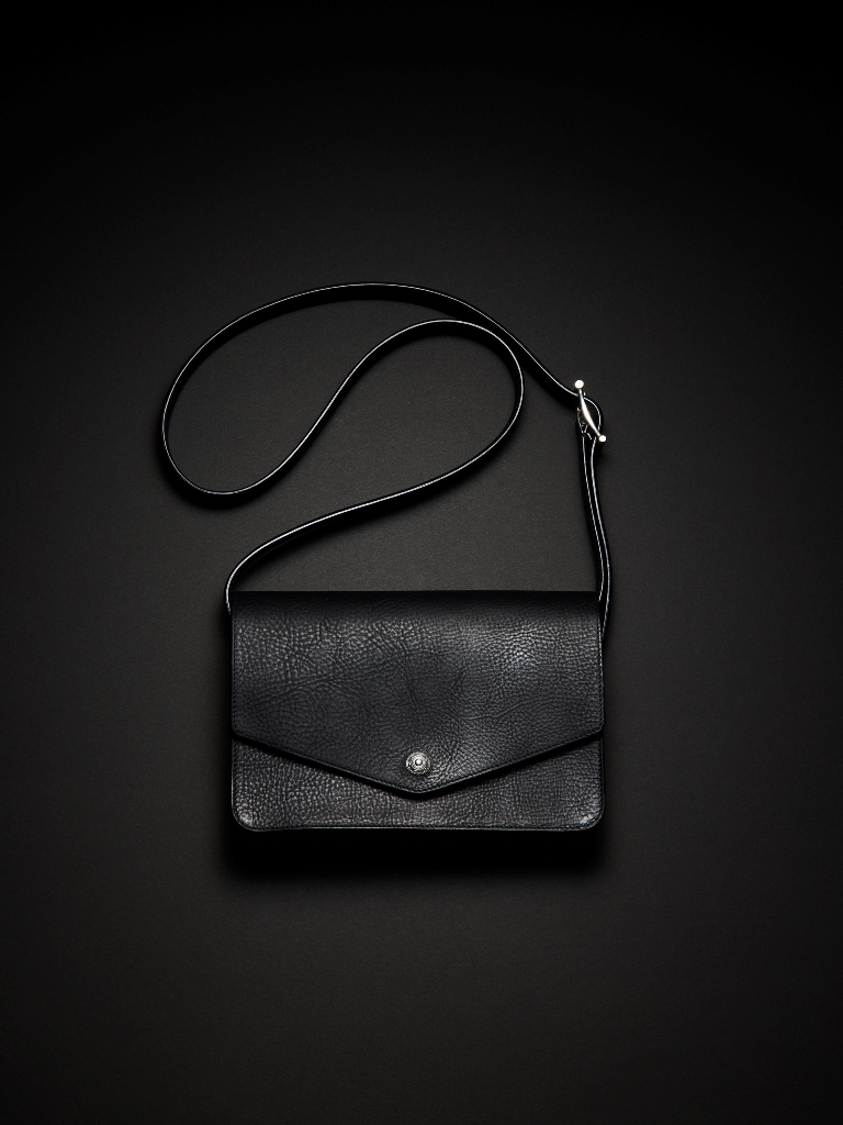 ANTIDOTE BUYERS CLUB　　「Leather Wearable Bag」　　レザーウェアラブルバッグ