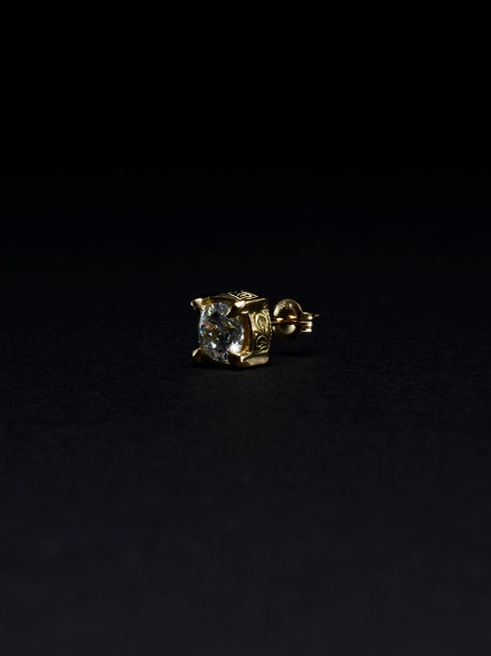 ANTIDOTE BUYERS CLUB　　「Engraved Cut Stone Earring」　　18K 製 ピアス