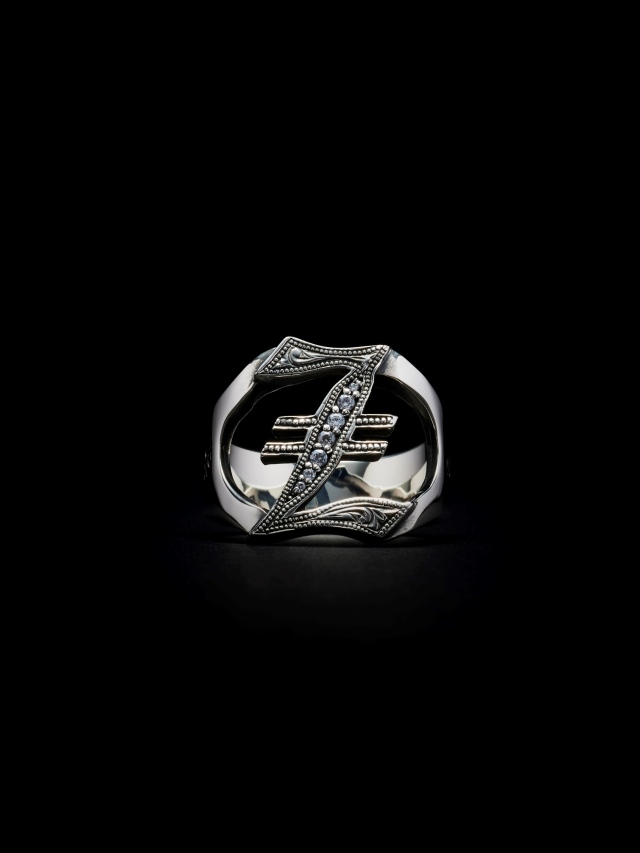 美品 ANTIDOTE BUYERS CLUB silver950 415P▲ ANTIDOTE BUYERS CLUB 「Engraved Square Cross Pendant