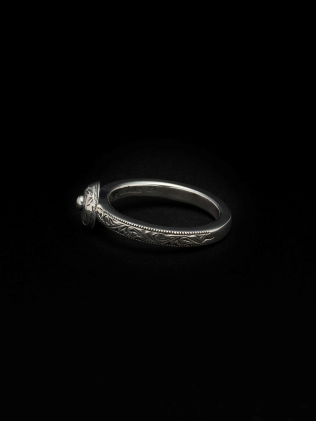 ANTIDOTEEngraved ID RingSILVER95製リング ANTIDOTE BUYERS CLUB 「Engraved Tiny Rivet Ring」 SILVER950製 リング