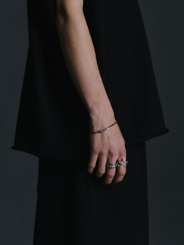 ANTIDOTE BUYERS CLUB 「Stud Link Figaro Narrow Chain Bracelet