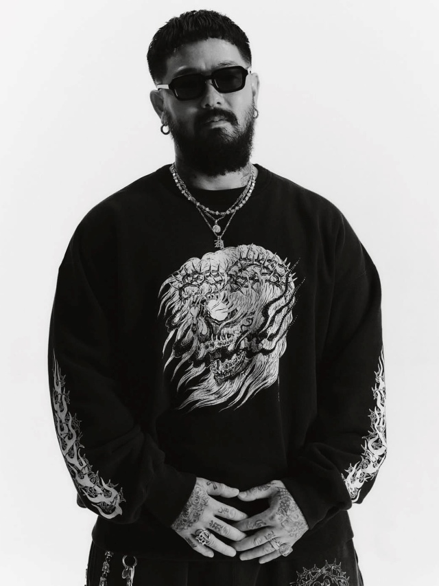 ANTIDOTE BUYERS CLUB 「Fade Wash Crewneck Sweatshirt(Skull Jesus