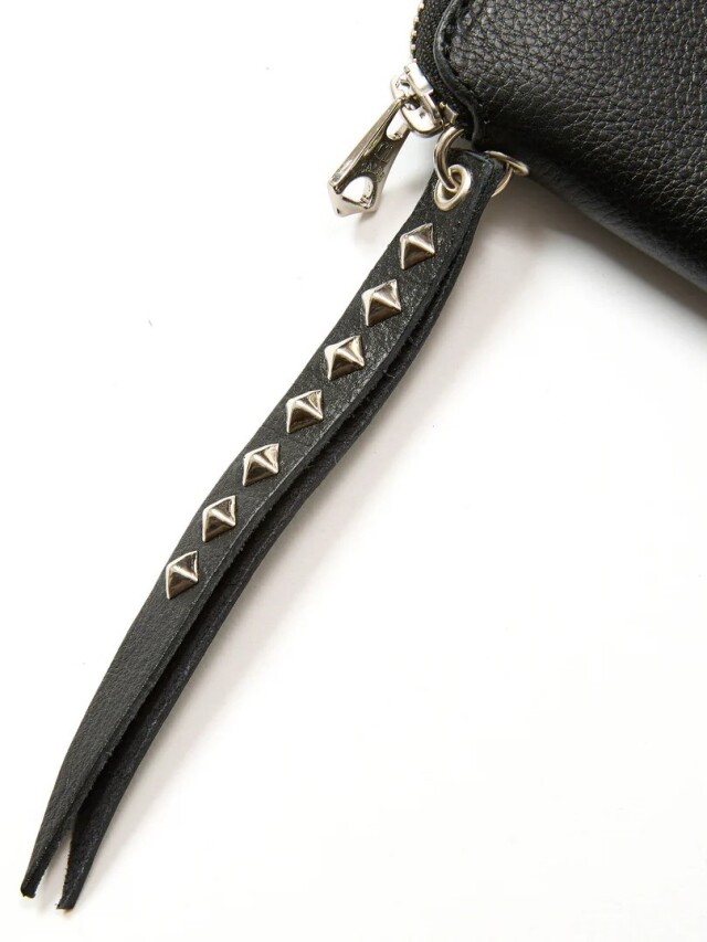 CALEE 「PLANE LEATHER ZIP MULTI WALLET ＜STUDS CHARM＞」 レザー