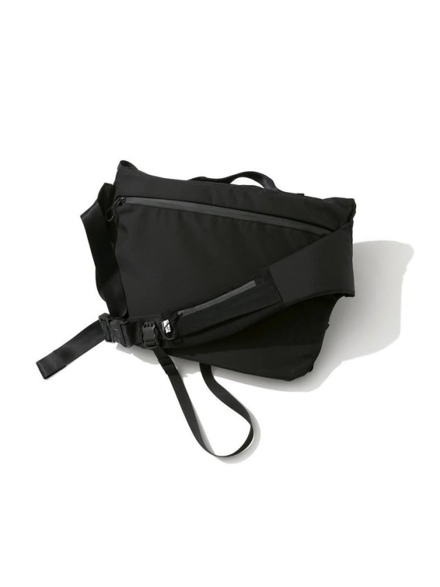 UNDIMENSION　メッセンジャーバッグ UNDIMENSION メッセンジャーバッグ MESSENGER BAG AMBIDEXTROUS