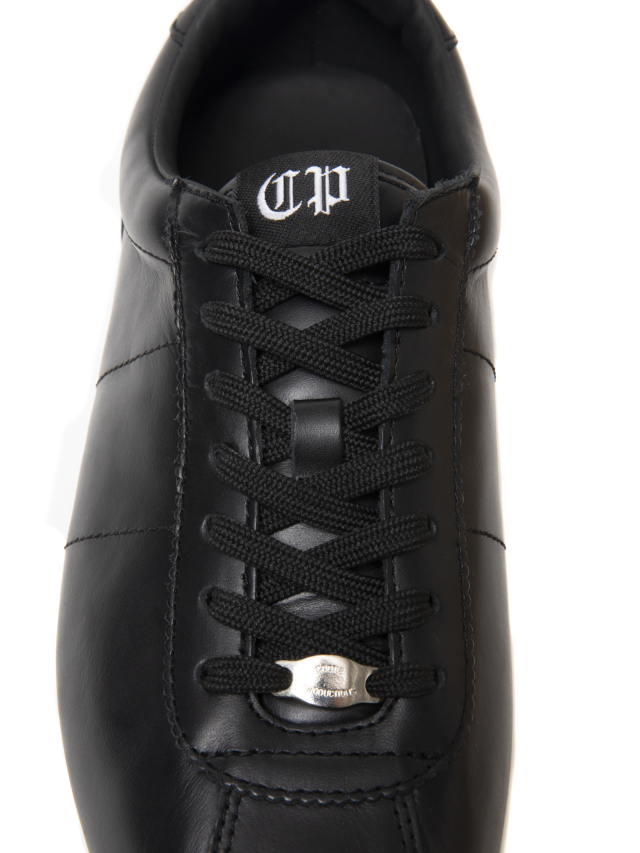 COOTIE × Tomo&Co. 「Raza Jog Trainer」 レザースニーカー