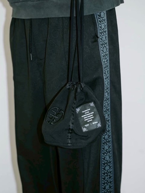 DELUXE x EVISEN 「DELUXE x Evisen Personal Effects Bag」 巾着バッグ