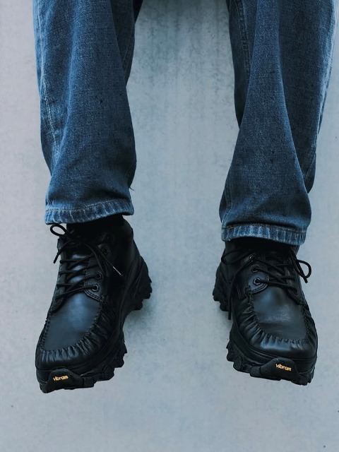 DELUXE x SUICOKE 「DELUXE x suicoke STRIKE」 レザースニーカー