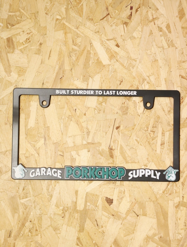 PORKCHOP GARAGE SUPPLY 「 RAISED LICENSE FRAME 」 ライセンスフレーム
