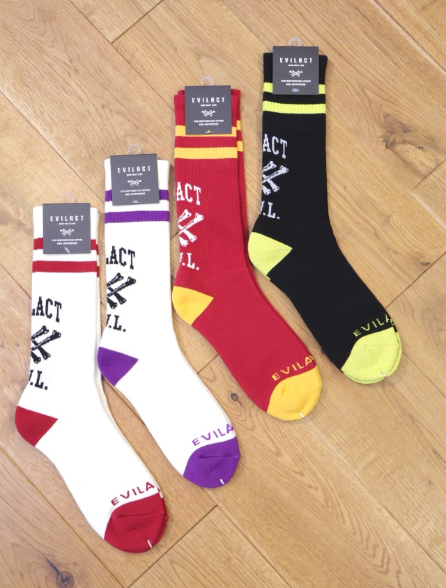 EVILACT 　　「CROSS BONE SOCKS」　ソックス