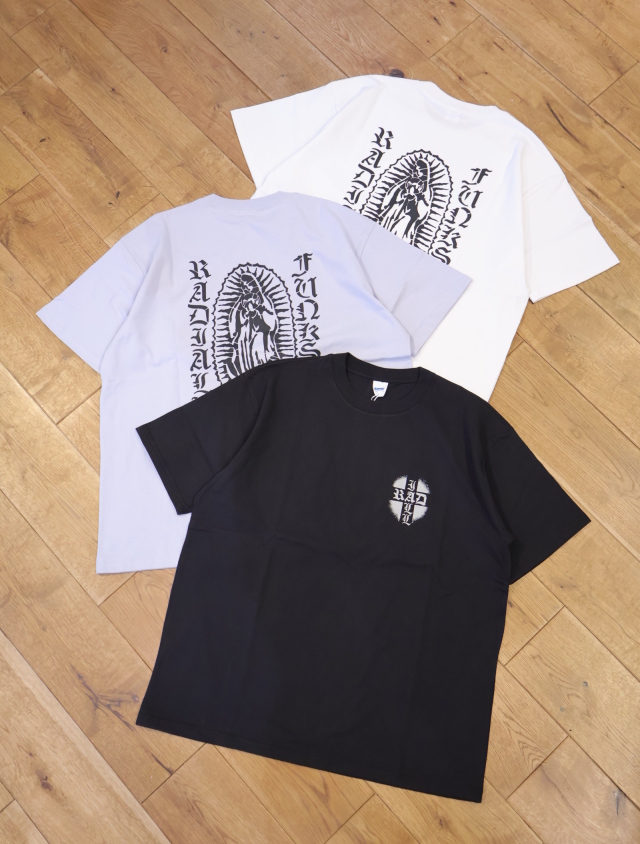 RADIALL 　「CHARMS - CREW NECK T-SHIRT S/S」　プリントティーシャツ