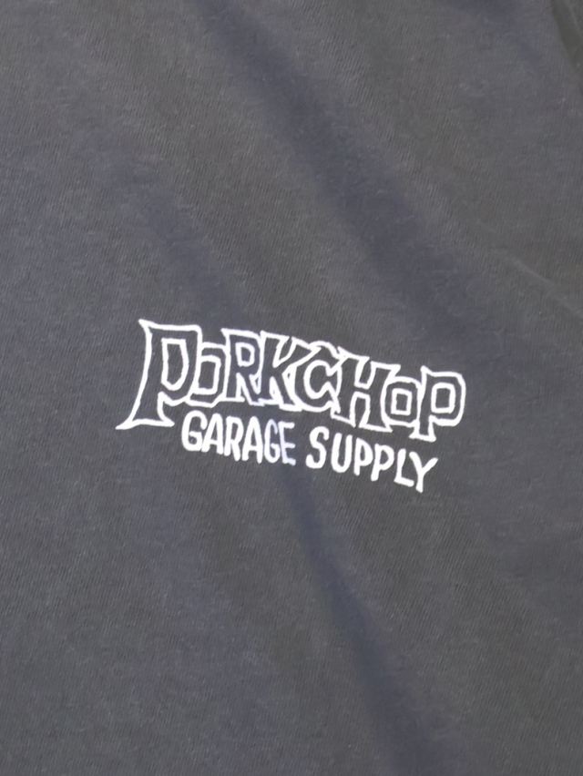 美品 PORKCHOP GARAGE SUPPLY MAD SPRAY ロンT PORKCHOP - MAD SPRAY L/S TEE / MUSTARD / プリントロンティー