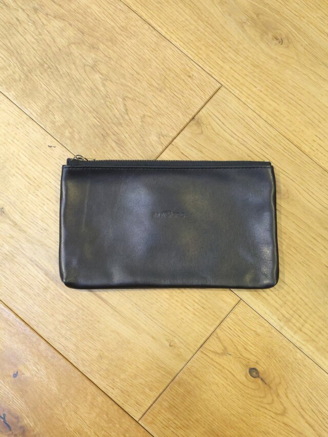 MASSES　「LEATHER PORCH M」　　レザーポーチ〈MEDIUM〉
