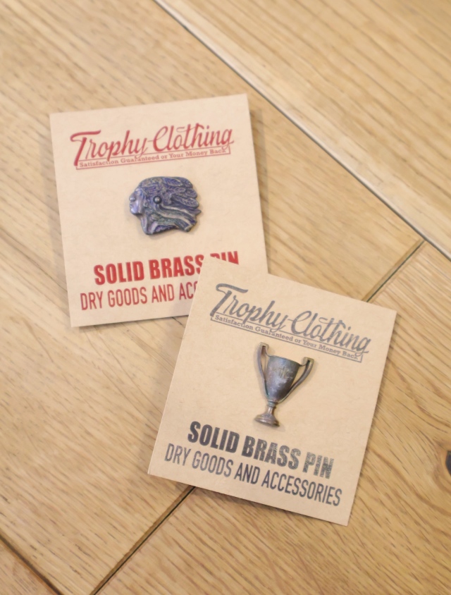 TROPHY CLOTHING　　「Brass Pins」　　BRASS製 ピンズ