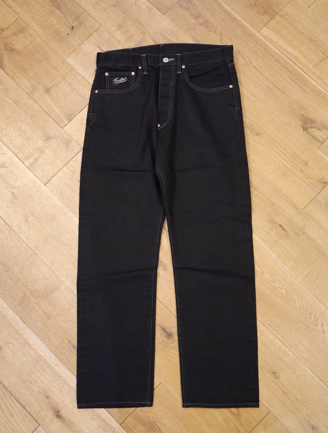EVILACT 　　「DENIM 01＜BLACK＞」　ストレートトデニムパンツ