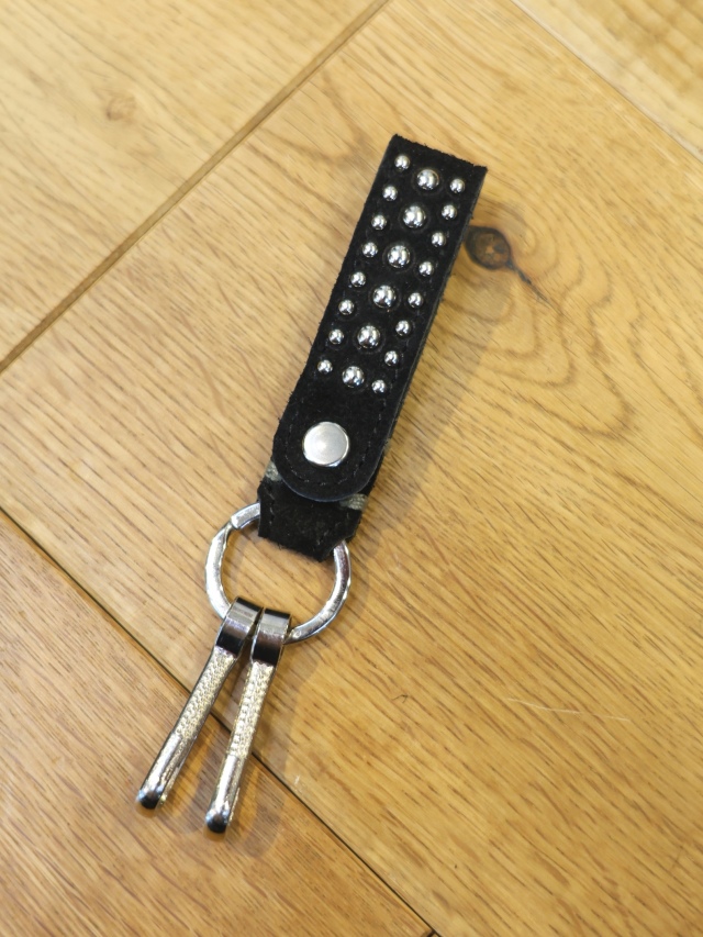 RADIALL 　「DUSTY - LEATHER KEY HOLDER / SUEDE」　  カウスエード スタッズ レザーキーリング
