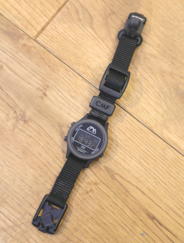 CMF OUTDOOR GARMENT　　「CMF WATCH FIDLOCK」　デジタルウォッチ