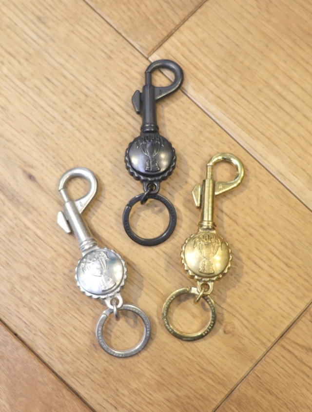 TROPHY CLOTHING　「Bottle Opener Key Holder」　　ボトルオープナーキーリング