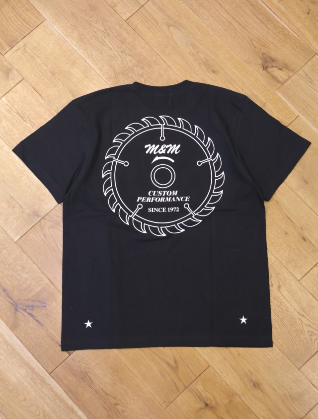 M&M CUSTOM PERFORMANCE 「Chipsaw Tee」 プリントティーシャツ