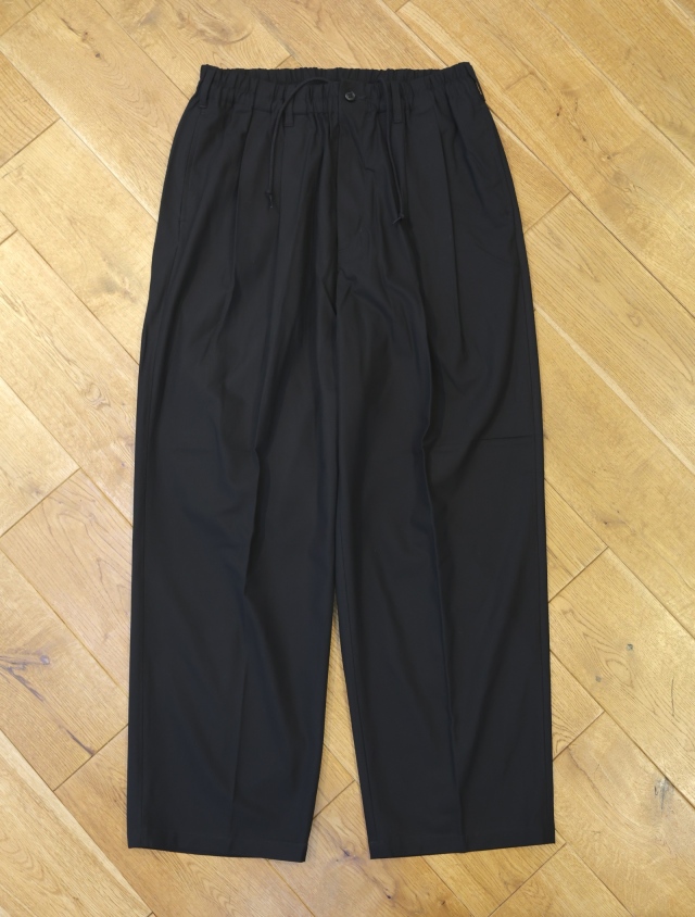 COOTIE　「Cotton Gabardine 2 Tuck Easy Pants」　2タック イージーパンツ