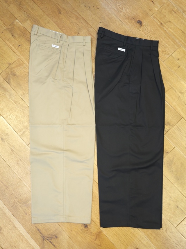 COOTIE　「Cotton Twill 2 Tuck Trousers」　2タック ワイドストレート トラウザー