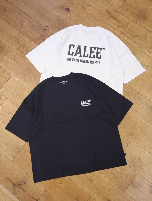 CALEE　　「× SHELTECH®︎ CALEE NATIONAL LOGO WIDE TEE」　　 プリントティーシャツ