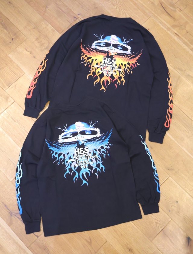 Hide and Seek　「30th L/S Tee」　プリントロングスリーブティーシャツ